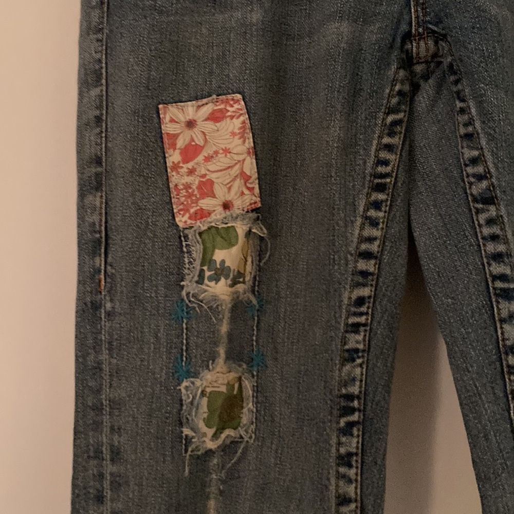 True Religion patch jeans - Picture 2 of 8